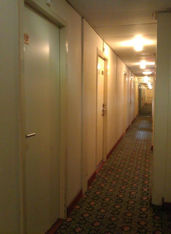 Budget Hostel Bargain Toko Amsterdam Buitenkant foto