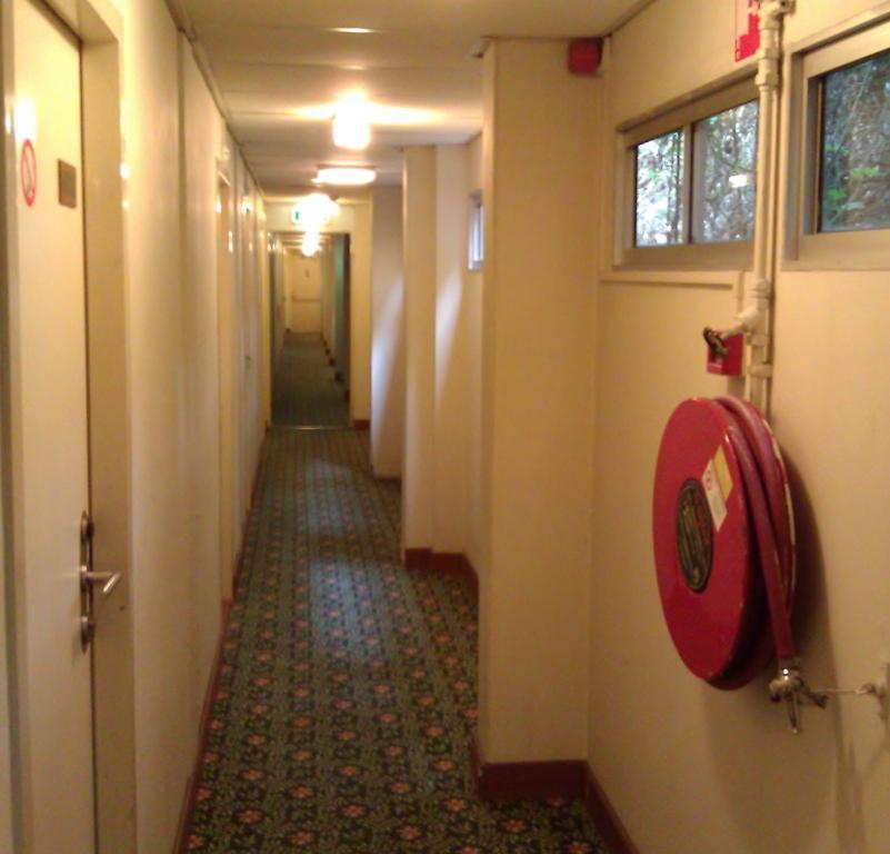 Budget Hostel Bargain Toko Amsterdam Buitenkant foto