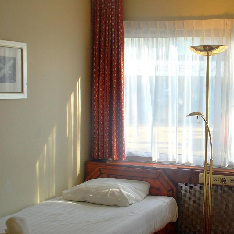 Budget Hostel Bargain Toko Amsterdam Kamer foto