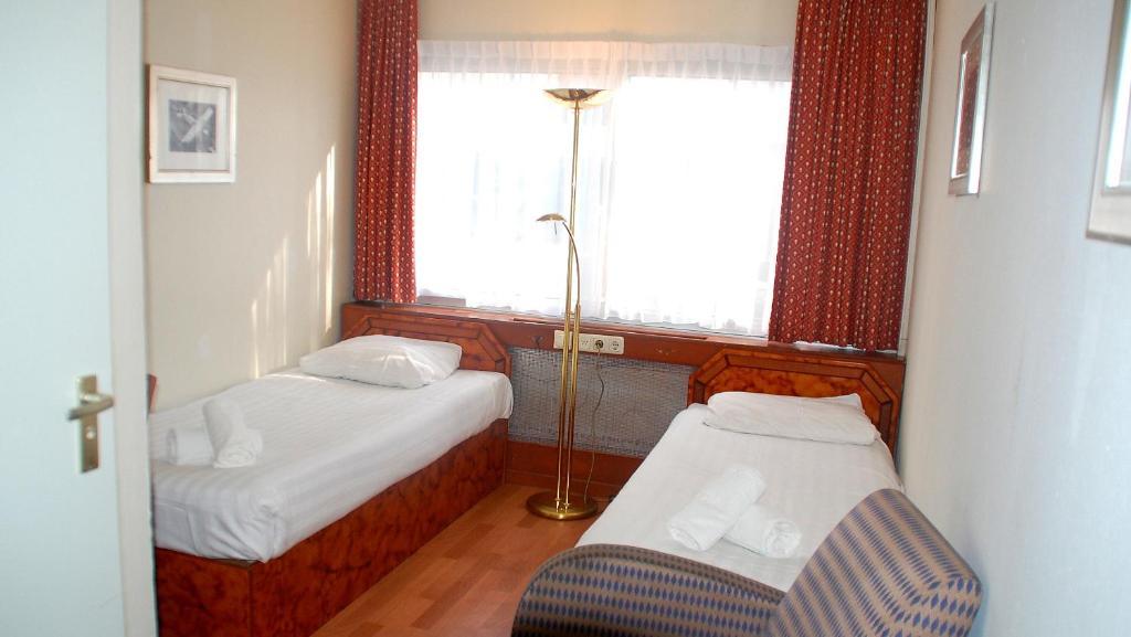 Budget Hostel Bargain Toko Amsterdam Buitenkant foto