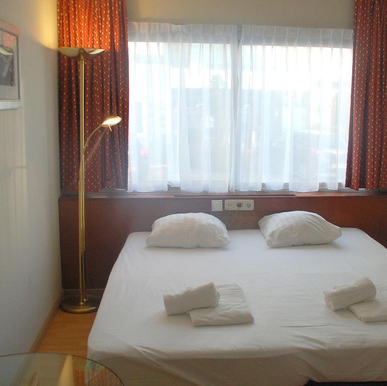 Budget Hostel Bargain Toko Amsterdam Kamer foto